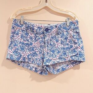 🔥Lily Pulitzer Stylish Blue and White Patterned Women's Shorts🔥